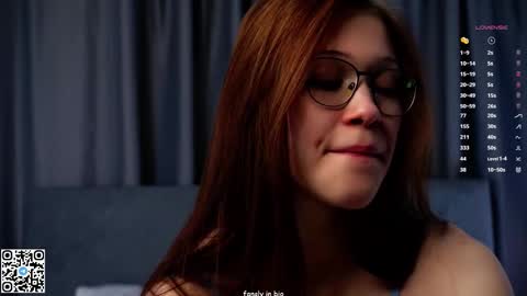 Snapshot of solaundree chatting on 10.28.25 Ela online show from 10.28.25