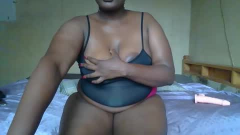 Snapshot of sollybunny chatting on 02.21.26 Solly bunny online show from 02.21.26