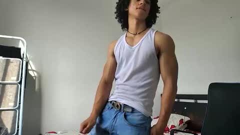 Hi Im Weller Check my Bio  online show from 04.22.26