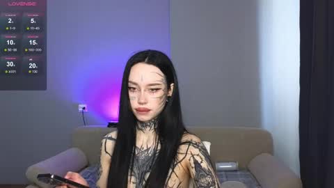 Snapshot of somniya chatting on 04.23.26 somniya online show from 04.23.26