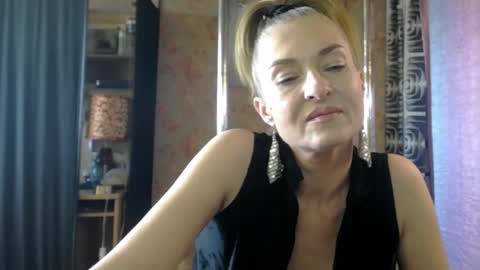 Sonia online show from 04.22.26