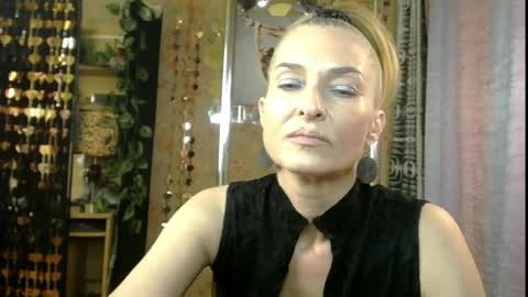Snapshot of soniadance chatting on 05.29.26 Sonia online show from 05.29.26