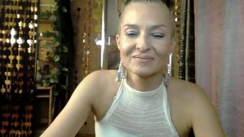 Snapshot of soniadance chatting on 07.04.26 Sonia online show from 07.04.26