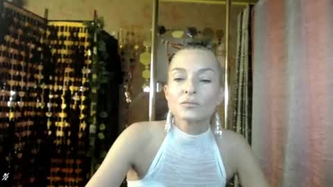 Snapshot of soniadance chatting on 07.28.26 Sonia online show from 07.28.26