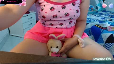 sonialatin69 online show from 02.18.25