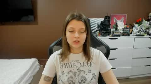 Snapshot of soninex chatting on 06.17.26 SoniNex online show from 06.17.26