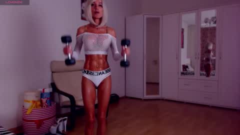 Sonja Ray online show from 09.15.25