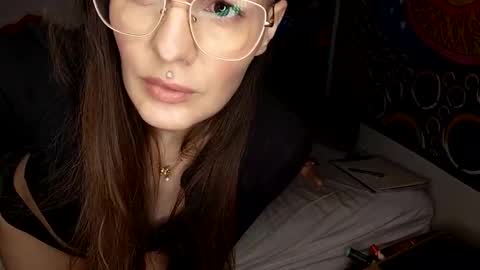 Snapshot of sonnieday chatting on 03.04.26 Sonnie Day online show from 03.04.26