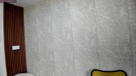 Sophi Thaylorr online show from 12.15.25