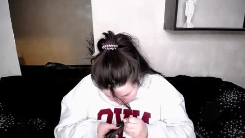 sophia__olsen online show from 10.23.25