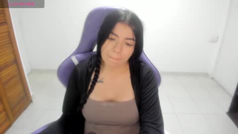 Snapshot of sophia_cossio2 chatting on 09.18.25 Sara Sophia online show from 09.18.25