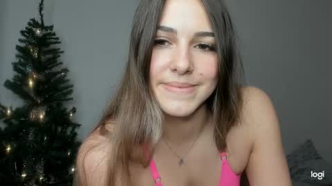 Snapshot of sophia_euphoria chatting on 12.23.24 Sophia online show from 12.23.24