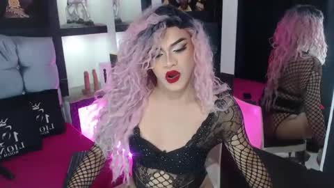sophia_hott01 online show from 09.30.25
