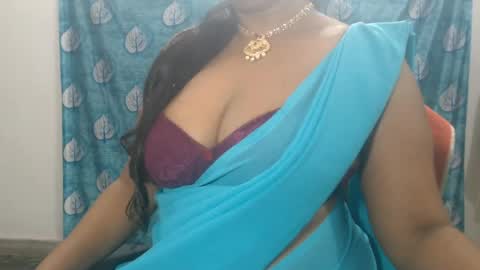 Snapshot of sophia_indian chatting on 07.21.26 Sophia Tamil online show from 07.21.26