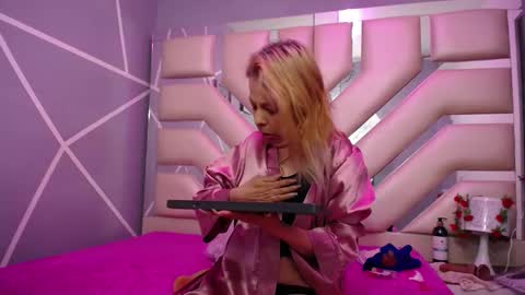 Snapshot of sophia_ny chatting on 02.24.25 SOPHIA online show from 02.24.25