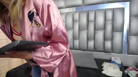 Snapshot of sophia_ny chatting on 02.28.25 SOPHIA online show from 02.28.25