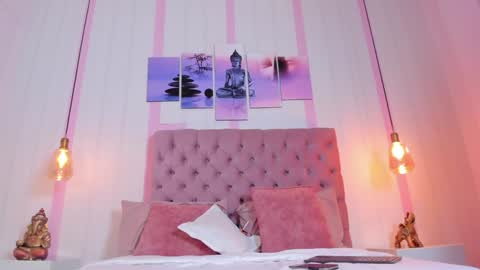 sophia_turneer online show from 01.25.25