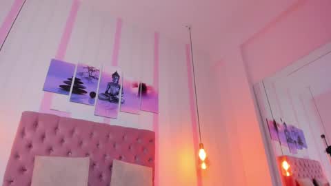 sophia_turneer online show from 02.20.25