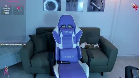 Sophia Wilians  online show from 10.17.25
