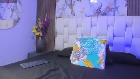 sophiaa10 online show from 03.30.26