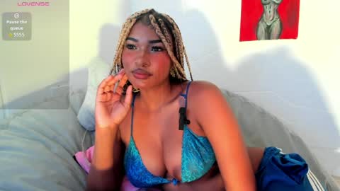 Sophie online show from 04.11.26