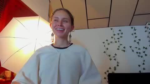 sophiamiller6 online show from 03.22.26