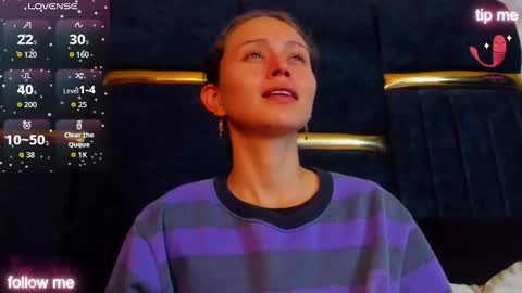 sophiamiller6 online show from 04.17.26