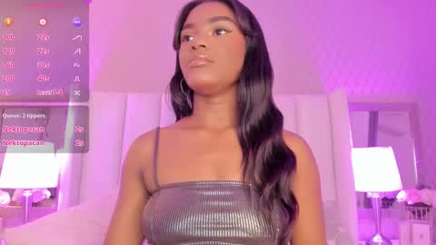 SophiaSmiths online show from 02.18.25