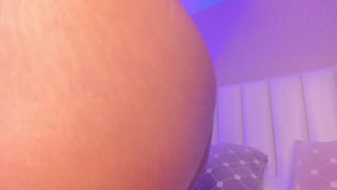 SophiaSmiths online show from 10.31.25