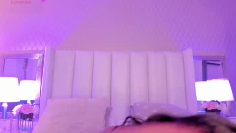 SophiaSmiths online show from 11.01.25