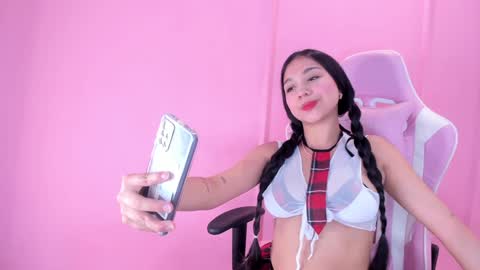 Snapshot of sophiawhite__ chatting on 01.03.25 SOPHIA online show from 01.03.25