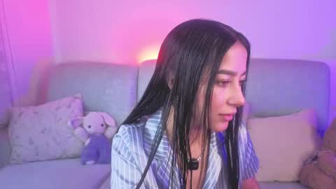 Snapshot of sophie_bbs chatting on 04.26.26 Sophie online show from 04.26.26