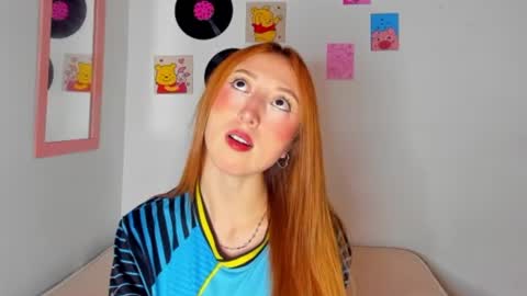 Snapshot of sophie_collins13 chatting on 07.14.26 Sophie online show from 07.14.26