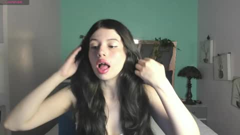 S O P H I E online show from 04.10.26