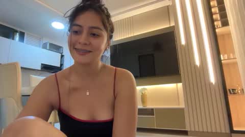 Sophie online show from 04.19.26