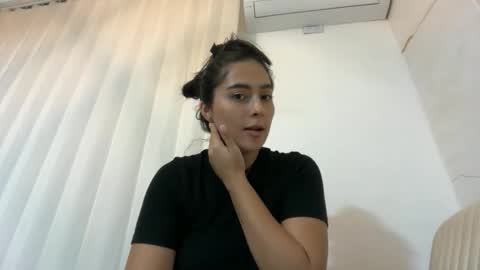 Sophie online show from 05.13.26
