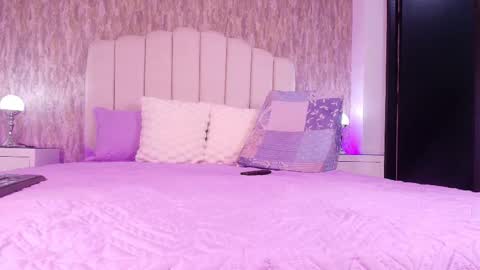 Snapshot of sophie_hils chatting on 11.07.25 sophie online show from 11.07.25