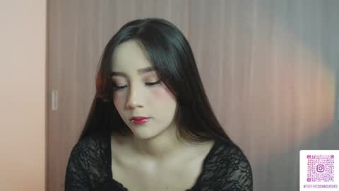 Sophie or Sof online show from 04.11.26