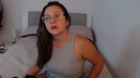 Snapshot of sophie_lopez1 chatting on 07.20.26 Sofa online show from 07.20.26