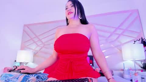 sophie_newton online show from 11.13.25