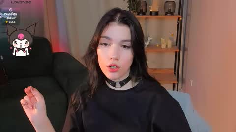 sophie_nomenal_ online show from 10.14.25