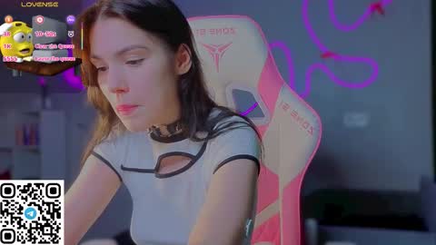 sophie_nomenal_ online show from 02.24.26