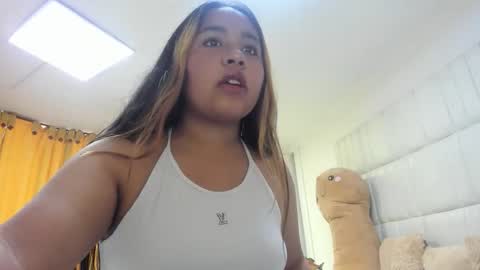 Snapshot of sophie_reed_ chatting on 12.14.25 sophie_reed_ online show from 12.14.25