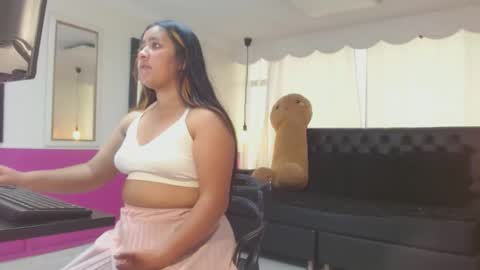 Snapshot of sophie_reed_ chatting on 12.16.25 sophie_reed_ online show from 12.16.25