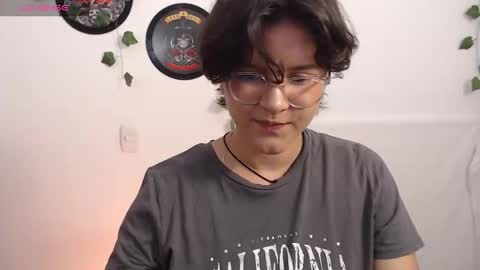 Snapshot of sophie_ross1 chatting on 10.07.25 sophie_ross1 online show from 10.07.25