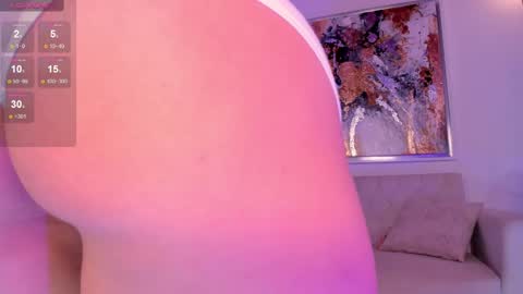 Snapshot of sophiebarnett_ chatting on 02.14.25 Sophie online show from 02.14.25