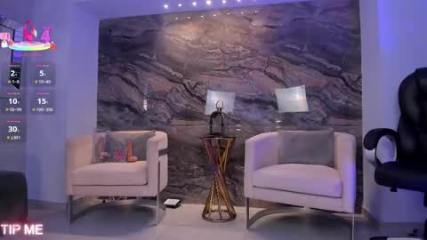 Snapshot of sophiebarnett_ chatting on 09.26.25 Sophie online show from 09.26.25