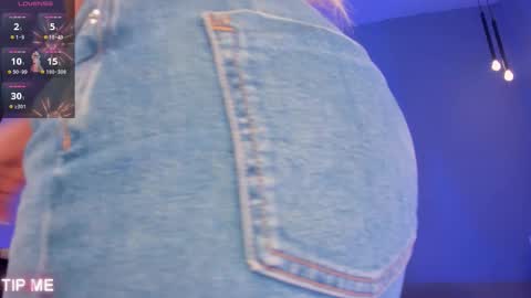 Snapshot of sophiebarnett_ chatting on 11.01.25 Sophie online show from 11.01.25