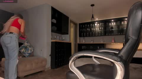 Snapshot of sophiebarnett_ chatting on 11.05.25 Sophie online show from 11.05.25