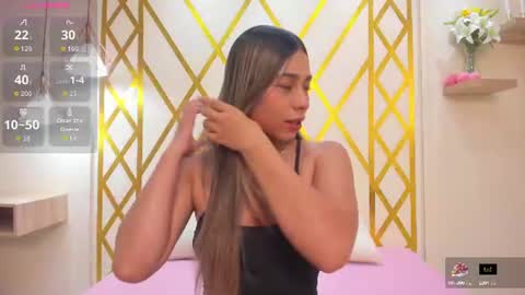 Snapshot of sophiebenson_ chatting on 06.17.26 Sophie online show from 06.17.26